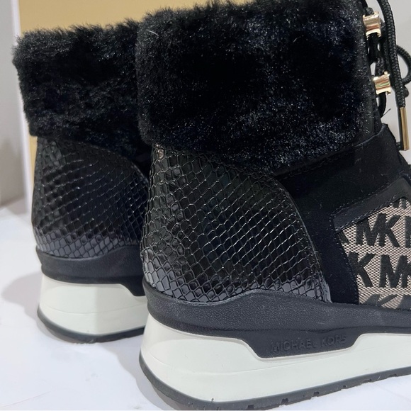 MICHAEL Michael Kors Faux Fur bootie - Picture 5 of 6